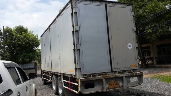 ขายตู้สิบบานไม่มีเสากลาง 7.3 เมตร