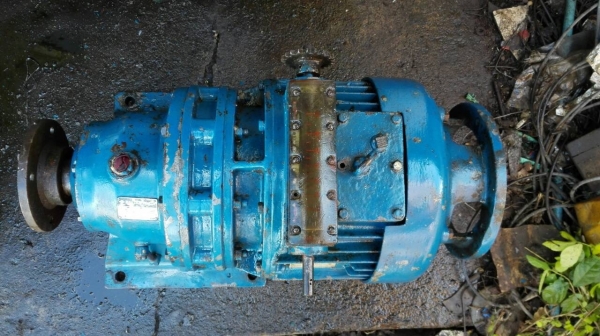 Sale>> หัวเกียร์ทดปรับรอบ Sumitomo  อัตราทด 1:17 ใช้กับมอเตอร์ 5 HP. ขึ้นไป สภาพสวยแน่นๆ!! โทร 089-2499-123 นครปฐม