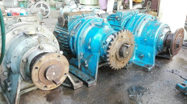 Sale>> หัวเกียร์ทดปรับรอบ Sumitomo อัตราทด 1:59 ใช้กับมอเตอร์ 3 HP.ขึ้นไป สภาพสวยแน่น!! มี 3 ตัว โทร 089-2499-123 นครปฐม