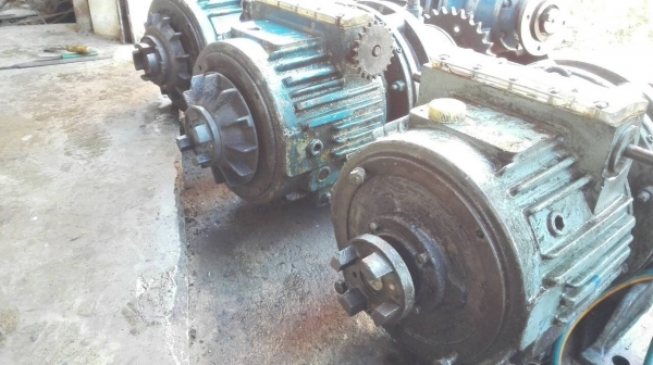 Sale>> หัวเกียร์ทดปรับรอบ Sumitomo อัตราทด 1:59 ใช้กับมอเตอร์ 3 HP.ขึ้นไป สภาพสวยแน่น!! มี 3 ตัว โทร 089-2499-123 นครปฐม