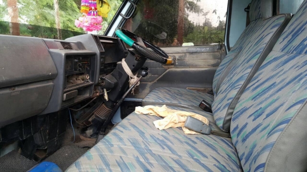 ขาย 6 ล้อ ISUZU NKR เครื่อง 4BE1 110 แรงม้า คัสซีสวยตลอดเส้น พวงมาลัยพาวเวอร์ ทะเบียนพร้อมโอนครับ