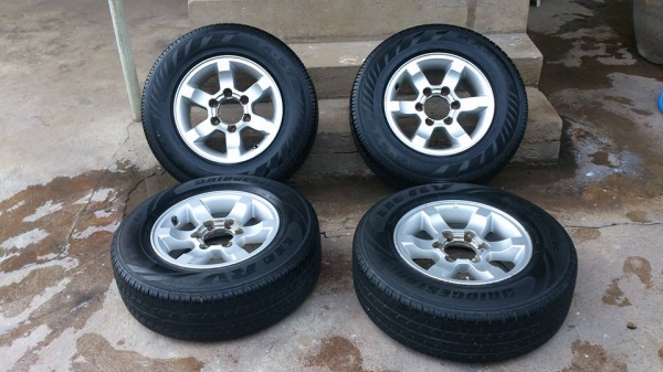 แม็กขอบ15 6รู 4วงพร้อมยาง