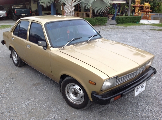 รถอีซูซุ เจมินี เครื่องดีเซล 1800 cc ห้าเกียร์  เลขทะเบียนเป็น กร 6146 ชลบุรี คับ