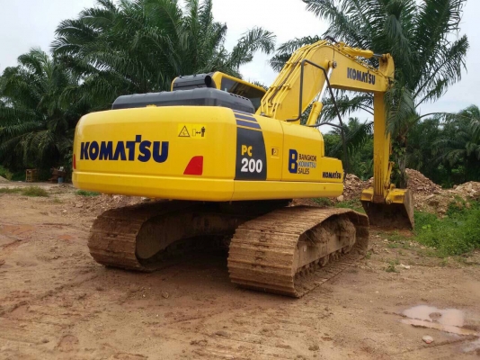 ขายด่วน!!komatsu  PC200-8MO ไมล์ชม.2,345 สภาพสวยมากๆค่ะ