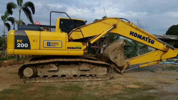 ขายด่วน!!komatsu  PC200-8MO ไมล์ชม.2,345 สภาพสวยมากๆค่ะ