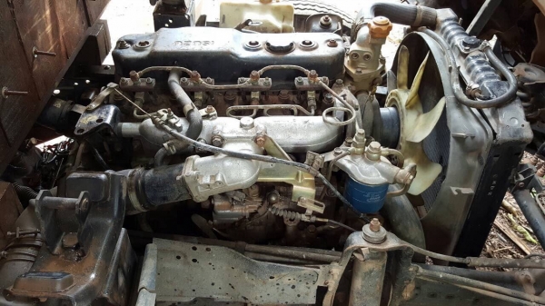 ขาย 6 ล้อ NKR ปี 39 เครื่อง 4BE1 110 แรงม้า คัสซีสวยตลอดเส้น ยางเต็ม ทะเบียนพร้อมโอน