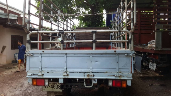 ขาย 6 ล้อ NKR ปี 39 เครื่อง 4BE1 110 แรงม้า คัสซีสวยตลอดเส้น ยางเต็ม ทะเบียนพร้อมโอน