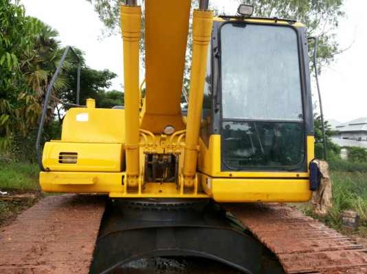 ขายด่วน!!Komatsu PC200-7 ไมล์ 7,000 สภาพสวยค่ะ