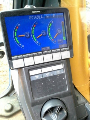 ขายดาวน์ !! Komatsu PC200-8MO 1,430 ชม. สภาพสวยค่ะ