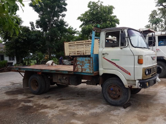 รถหกล้อ HINO KM รถพร้อมใช้งาน มีทะเบียน ลดราคาเหลือ 95,000 บาท.