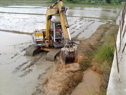 รถขุด KOMATSU PC60-5 .