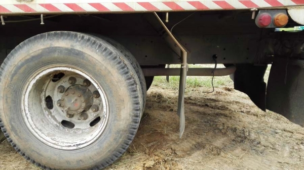 Hino F17/ เปลี่ยนหัวนอกไฟฟ้าเครื่อง EH700/ พาวเวอร์ เพลาเดียว ยาว 6.20 เมตร/ กว้าง 2.5 เมตร สูง 2.3 เมตร แอร์เย็น พร้อมใช้