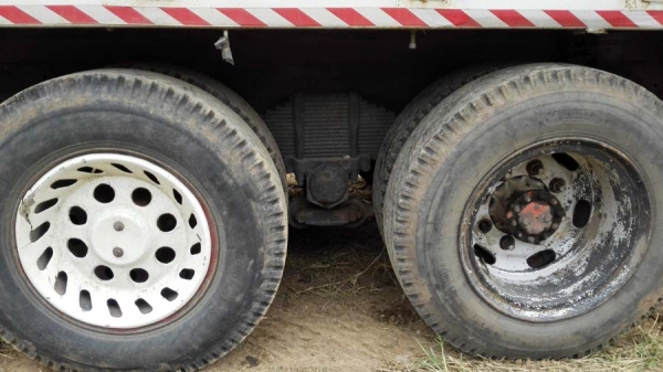 Hino F17/ เปลี่ยนหัวนอกไฟฟ้าเครื่อง EH700/ พาวเวอร์ เพลาเดียว ยาว 6.20 เมตร/ กว้าง 2.5 เมตร สูง 2.3 เมตร แอร์เย็น พร้อมใช้