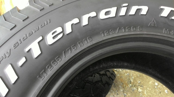 ขาย BF ALL 265/75R16 สวยๆ ขาย BF ALL 265/75R16 สวยๆ
