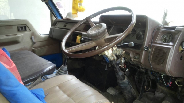 ขายรถบรรทุก 6 ล้อน้ำมัน TOYOTA BU91 115 แรงม้า ราคา 350000