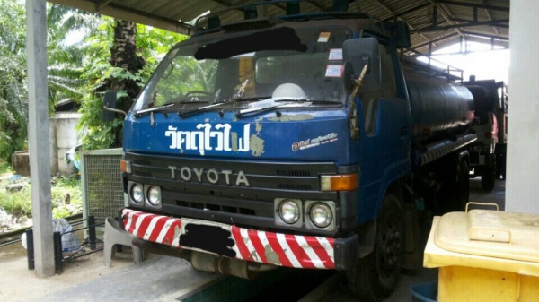 ขายรถบรรทุก 6 ล้อน้ำมัน TOYOTA BU91 115 แรงม้า ราคา 350000
