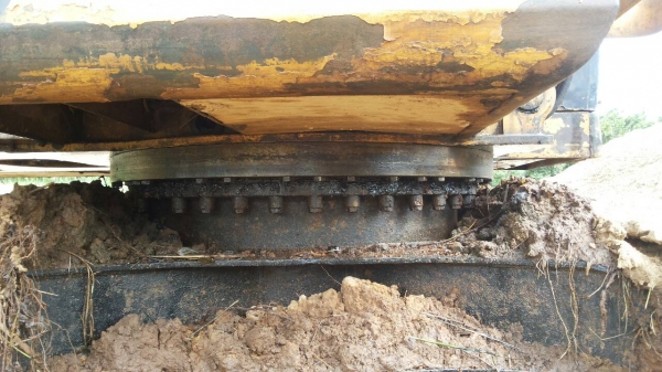 ขายรถแบคโฮ CAT 320 V2 เอกสารเล่มทะเบียน ราคา 750000