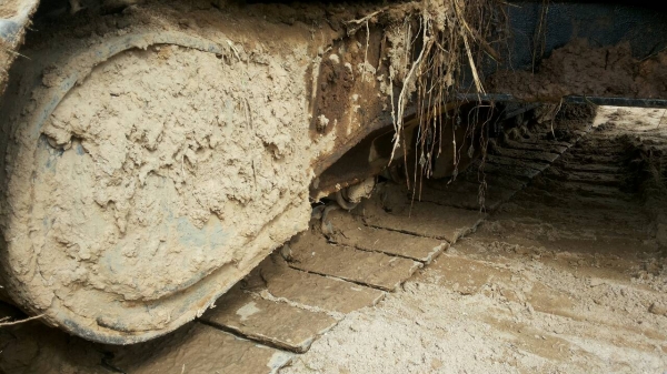 ขายรถแบคโฮ CAT 320 V2 เอกสารเล่มทะเบียน ราคา 750000