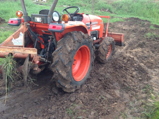 รถไถ KUBOTA L3608 (ราคา265,000บาท) สภาพพร้อมใช้งานรถสวยสภาพเดิมๆ พร้อมอุปกรณ์ 2 รายการ ผานดันหน้า ผา รถไถ KUBOTA L3608 (ราคา265,000บาท) สภาพพร้อมใช้งานรถสวยสภาพเดิมๆ พร้อมอุปกรณ์ 2 รายการ ผานดันหน้า ผา