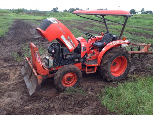 รถไถ KUBOTA L3608 (ราคา265,000บาท) สภาพพร้อมใช้งานรถสวยสภาพเดิมๆ พร้อมอุปกรณ์ 2 รายการ ผานดันหน้า ผา รถไถ KUBOTA L3608 (ราคา265,000บาท) สภาพพร้อมใช้งานรถสวยสภาพเดิมๆ พร้อมอุปกรณ์ 2 รายการ ผานดันหน้า ผา