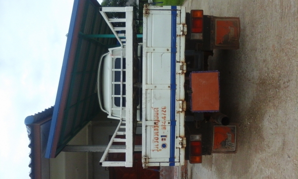 ขายด่วน รถบรรทุก4ล้อ สภาพตัวถังดี ราคาถูกเจ้าของขายเอง