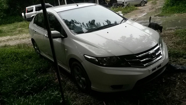 ขายชิตี้ปี2011พร้อมใช้งาน รถเคยชนมา ทำเส็ดแล้ว แจ้งจอด จดใหม่แล้ว พร้อมโอน ขาย199000บาท