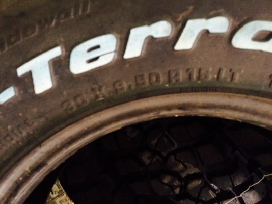 ขายยางใหม่ BF Goodrich 30x9.5R15 ปี12ยางใหม่มี2เส้นครับ