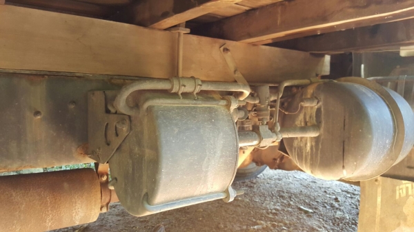 รถฮีโน่ 6 ล้อ หลังถนน FC - 112  /  117 แรงม้า. ปี 35    สนใจติดต่อ   081 - 6079515