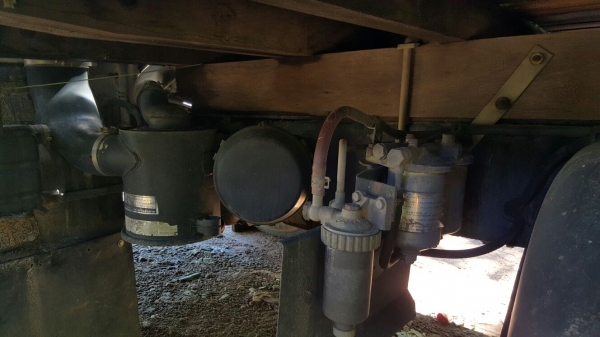 รถฮีโน่ 6 ล้อ หลังถนน FC - 112  /  117 แรงม้า. ปี 35    สนใจติดต่อ   081 - 6079515