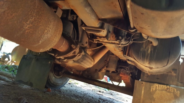 รถฮีโน่ 6 ล้อ หลังถนน FC - 112  /  117 แรงม้า. ปี 35    สนใจติดต่อ   081 - 6079515