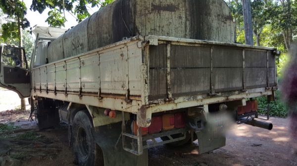 รถฮีโน่ 6 ล้อ หลังถนน FC - 112  /  117 แรงม้า. ปี 35    สนใจติดต่อ   081 - 6079515