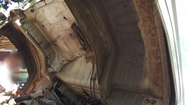 รถฮีโน่ 6 ล้อ หลังถนน FC - 112  /  117 แรงม้า. ปี 35    สนใจติดต่อ   081 - 6079515