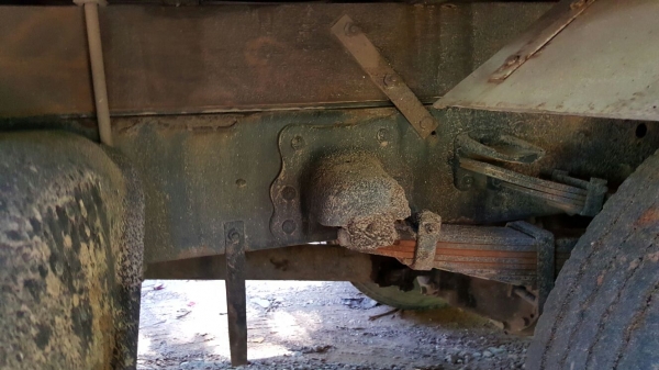 รถฮีโน่ 6 ล้อ หลังถนน FC - 112  /  117 แรงม้า. ปี 35    สนใจติดต่อ   081 - 6079515