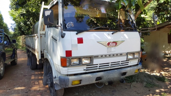 รถฮีโน่ 6 ล้อ หลังถนน FC - 112  /  117 แรงม้า. ปี 35    สนใจติดต่อ   081 - 6079515