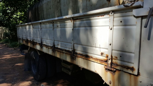 รถฮีโน่ 6 ล้อ หลังถนน FC - 112  /  117 แรงม้า. ปี 35    สนใจติดต่อ   081 - 6079515