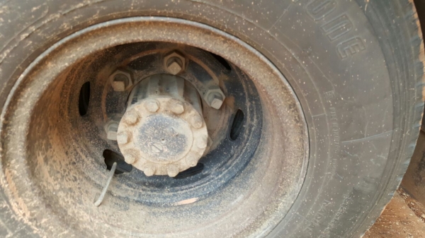 รถฮีโน่ 6 ล้อ ตู้แห้ง FC4J - 150 แรงม้า. ปี 48     สนใจติดต่อ  081 - 6079515