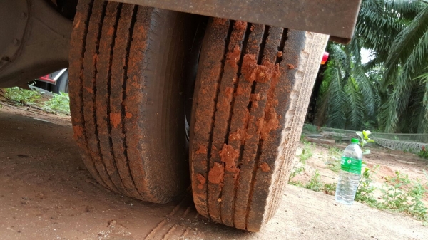 รถฮีโน่ 6 ล้อ ตู้แห้ง FC4J - 150 แรงม้า. ปี 48     สนใจติดต่อ  081 - 6079515