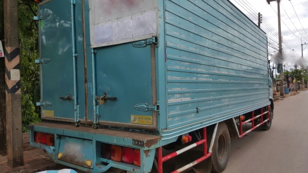 รถฮีโน่ 6 ล้อ ตู้แห้ง FC4J - 150 แรงม้า. ปี 48     สนใจติดต่อ  081 - 6079515