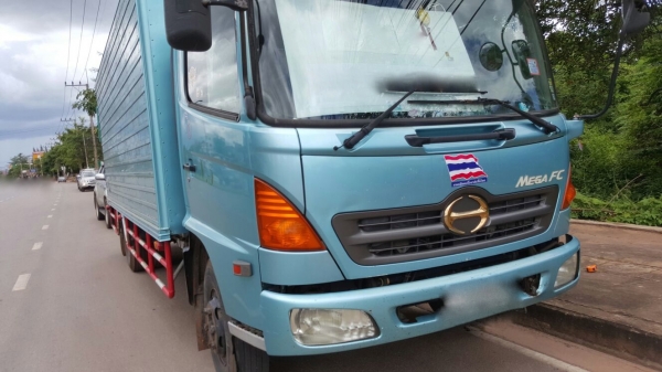 รถฮีโน่ 6 ล้อ ตู้แห้ง FC4J - 150 แรงม้า. ปี 48     สนใจติดต่อ  081 - 6079515