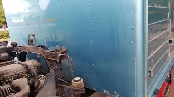 รถฮีโน่ 6 ล้อ ตู้แห้ง FC4J - 150 แรงม้า. ปี 48     สนใจติดต่อ  081 - 6079515