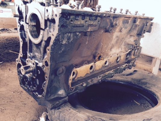 เสื้อสูบ 6D15 เทอร์โบแท้