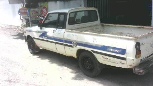 ขายด่วนถูกๆมาสด้า1300cc5เกียร์ทะเบียนพร้อมโอน