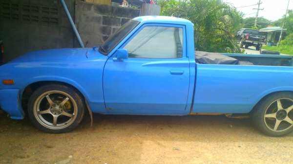 ขายด่วนรถนิสัน ช้างเหยียบ