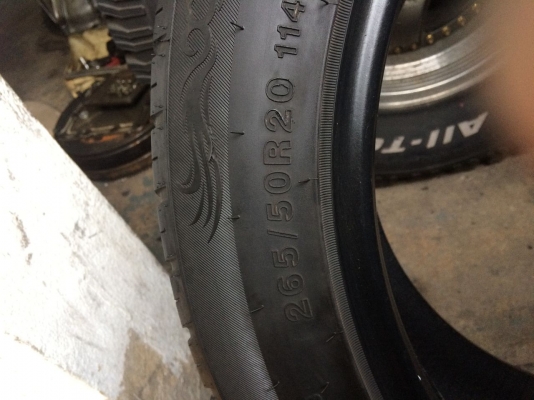 ขายยาง20" 265/50R20 ปี 12 (4512) Fullrun HS299 สวยๆ4เส้นขาย 5,500 บาท สวยงามครับ สนใจโทร คุณแจ๊ค 06-2121-9299 ดูยางแถวดอนเมืองซอยวิภาวดีรังสิต35