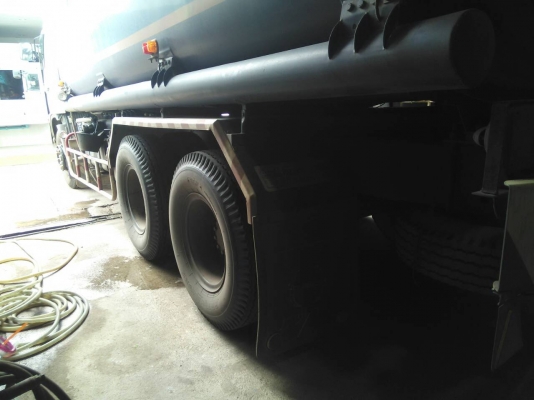 สิบล้อ ฮีโน่ FL1J 220 ปี48 บรรทุกน้ำมัน 16,000ลิตร สภาพสวยจัดพร้อมใช้ ทะเบียนพร้อมโอน ราคา 1,390,000บ ต่อรองได้