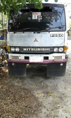 สิบล้อ MITSUBISHI FN527 บรรทุกแบคโฮ 200 ได้