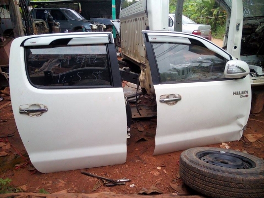 ระเบิดอะไหล่ วีโก้ 4 ประตูครับ