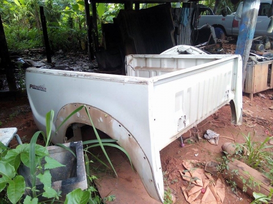 ระเบิดอะไหล่ วีโก้ 4 ประตูครับ