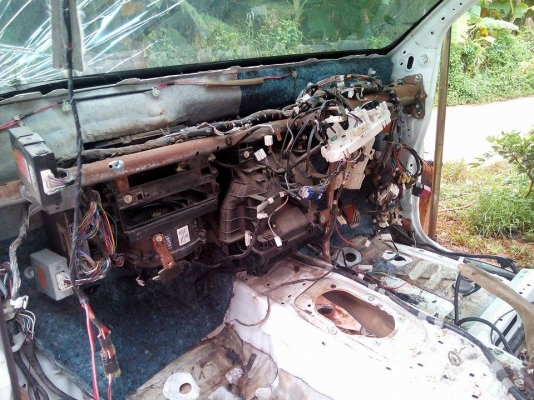 ระเบิดอะไหล่ วีโก้ 4 ประตูครับ