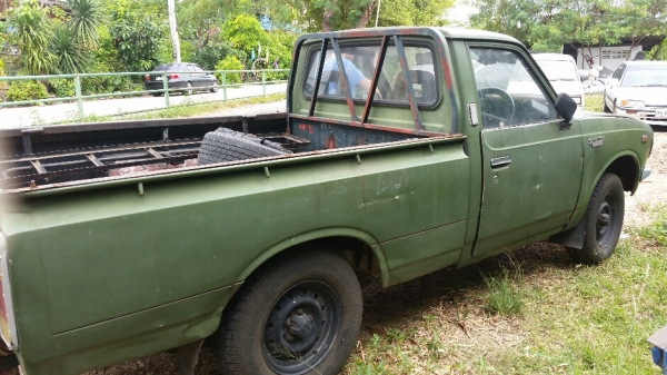 RN20 กระบะ 4ขอ แห้งบาง เครื่องเดิม 12R เกียร์คอ พร้อมโอนขับ 38,000 บาท